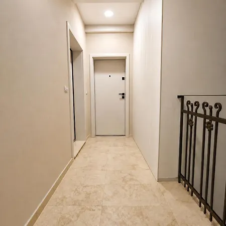 The Ohrid Loft 12 Апартаменти Варна